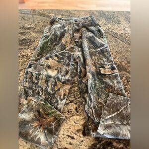 Camouflage hunting pants